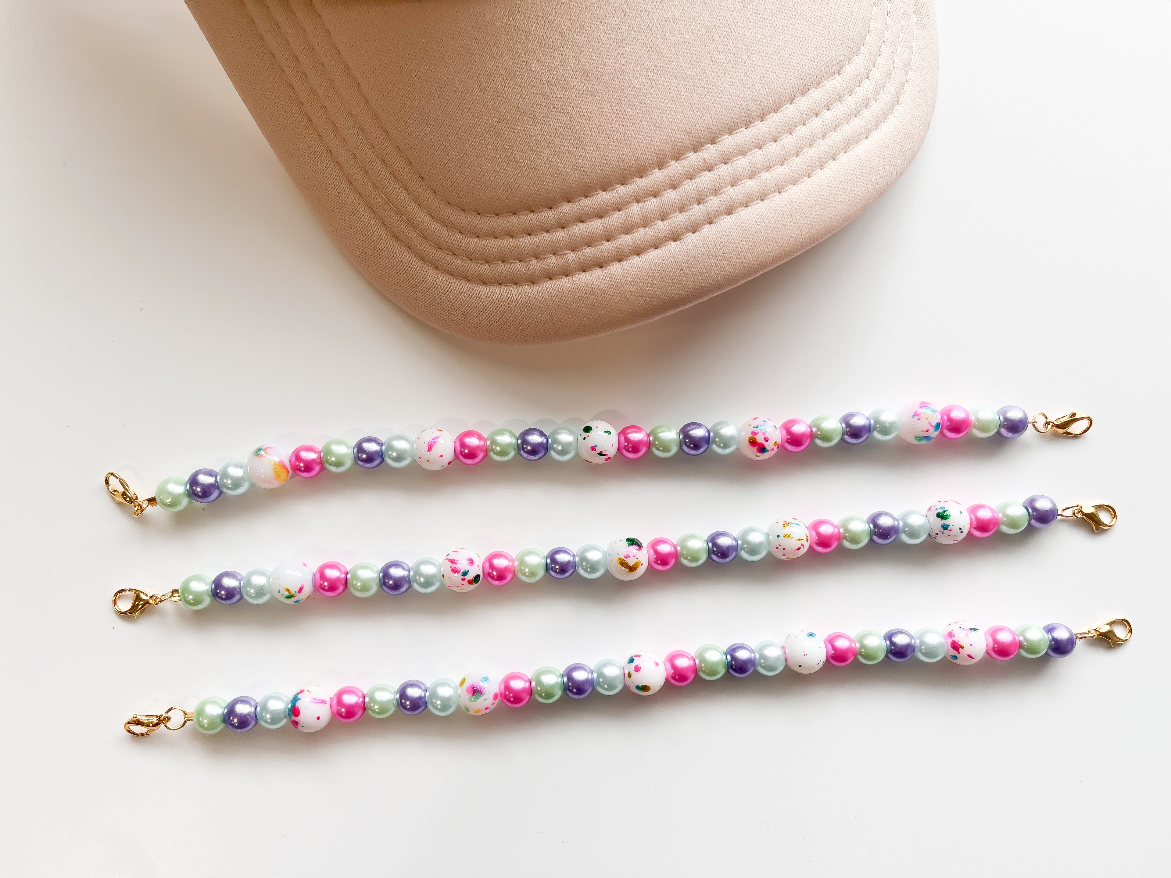 Pretty Multi Pearl Trucker Hat Chain