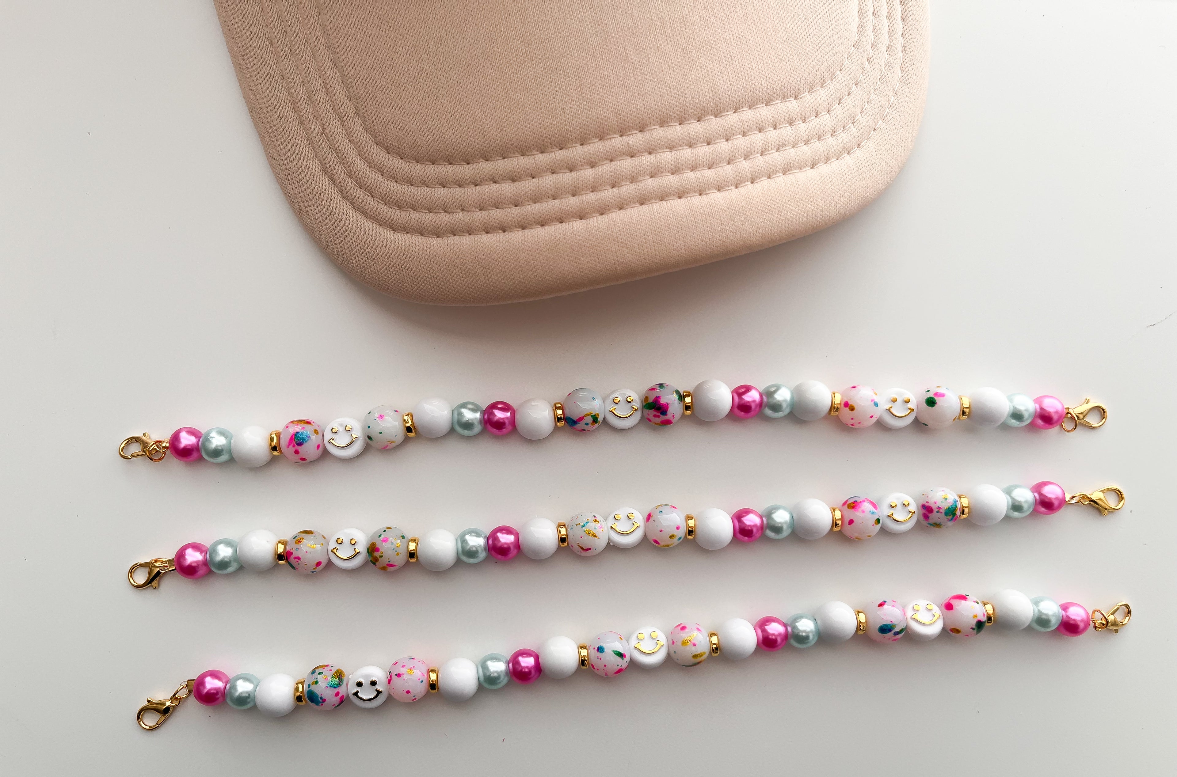 Pretty Smiley Trucker Hat Chain